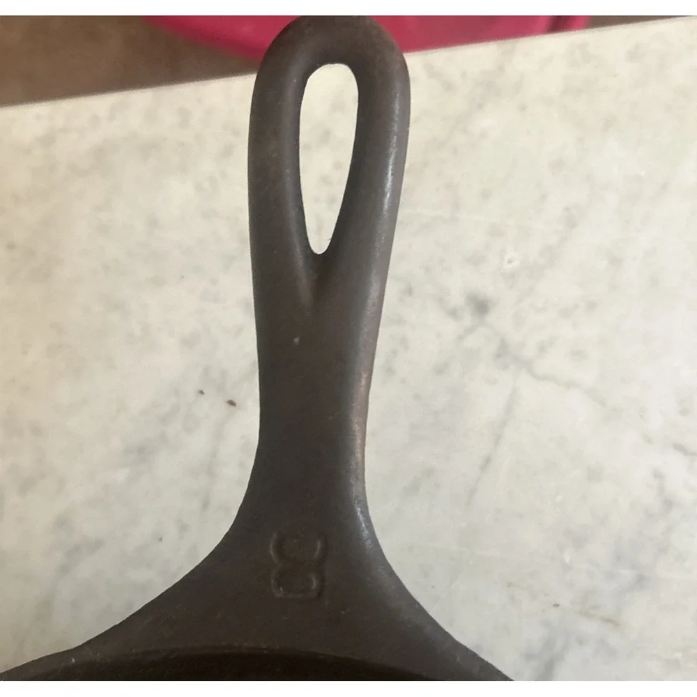 Griswold Large Block Logo - #8 Cast Iron Skillet VTG